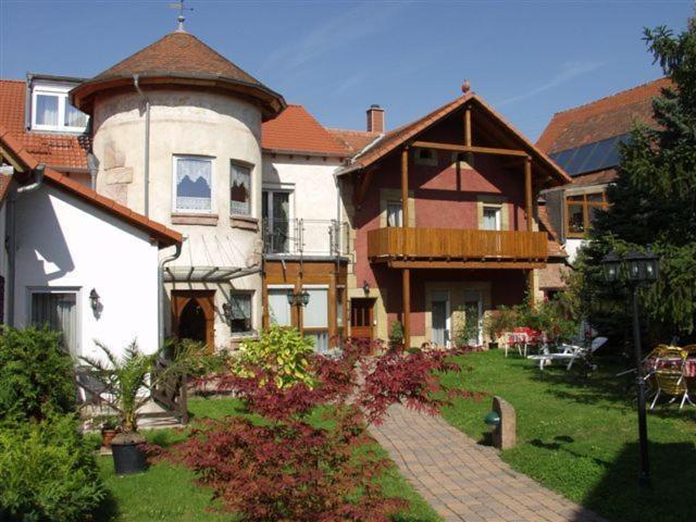 Gutshof Ziegelhuette Hotel Edenkoben Luaran gambar